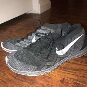 Nike flyknit free run 3.0
